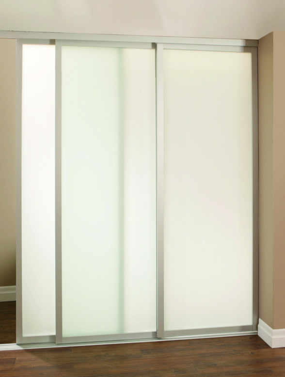 7035-Divider-TopRoll-Aluminum-Lifestyle-Straight