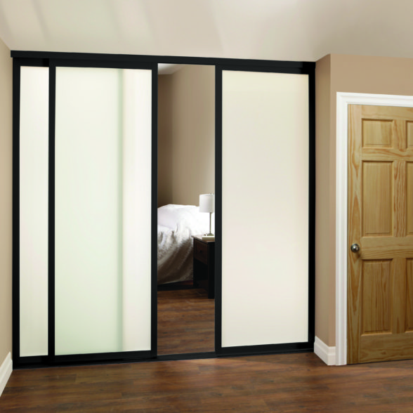 7039-Divider-BottomRoll-BlackAluminum-Lifestyle-Straight