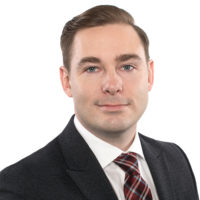 Justin Hoffman - Cross-Border Tax Services - Davis Martindale Head shot of Justin