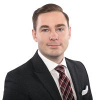 JustinH-TRANSPARENT-02-20 Head shot of Justin