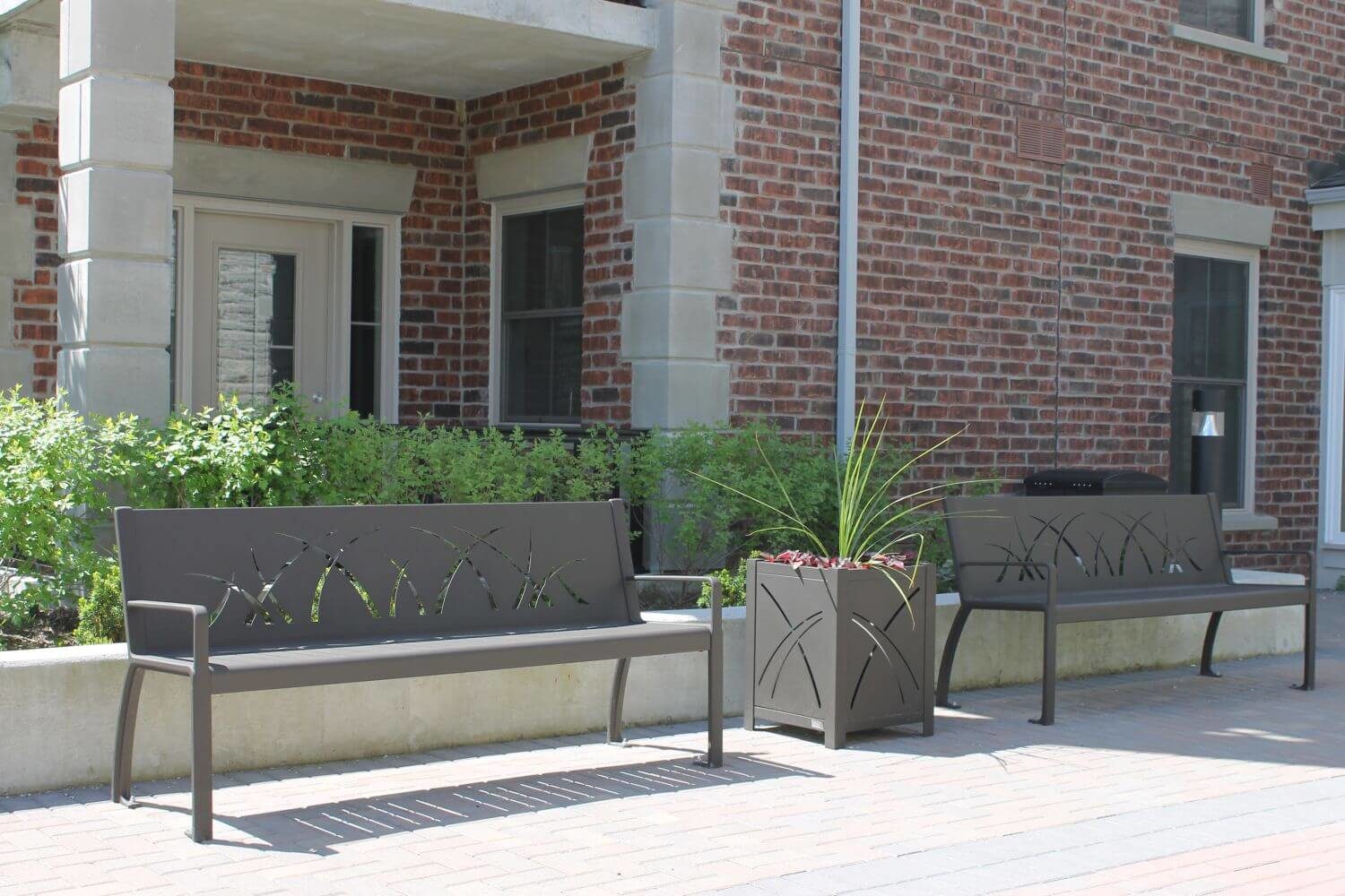 Averton Commons, Black Benches outside of a red brick building