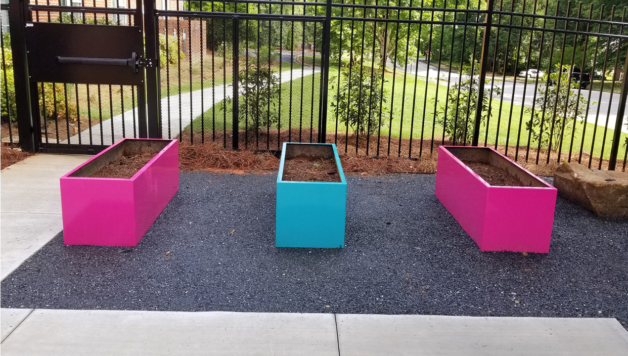 mpl-1500-series Pink and Blue Plant Holders