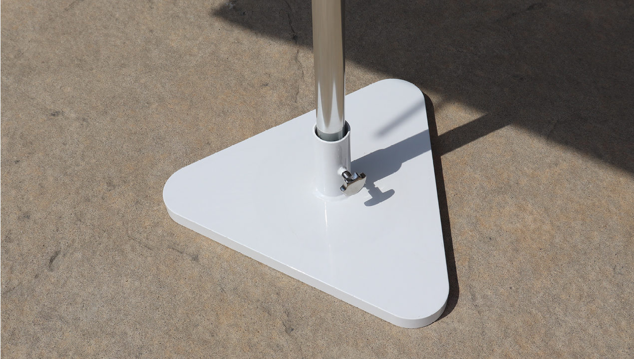 Kontur Umbrella Base painted white powdercoat