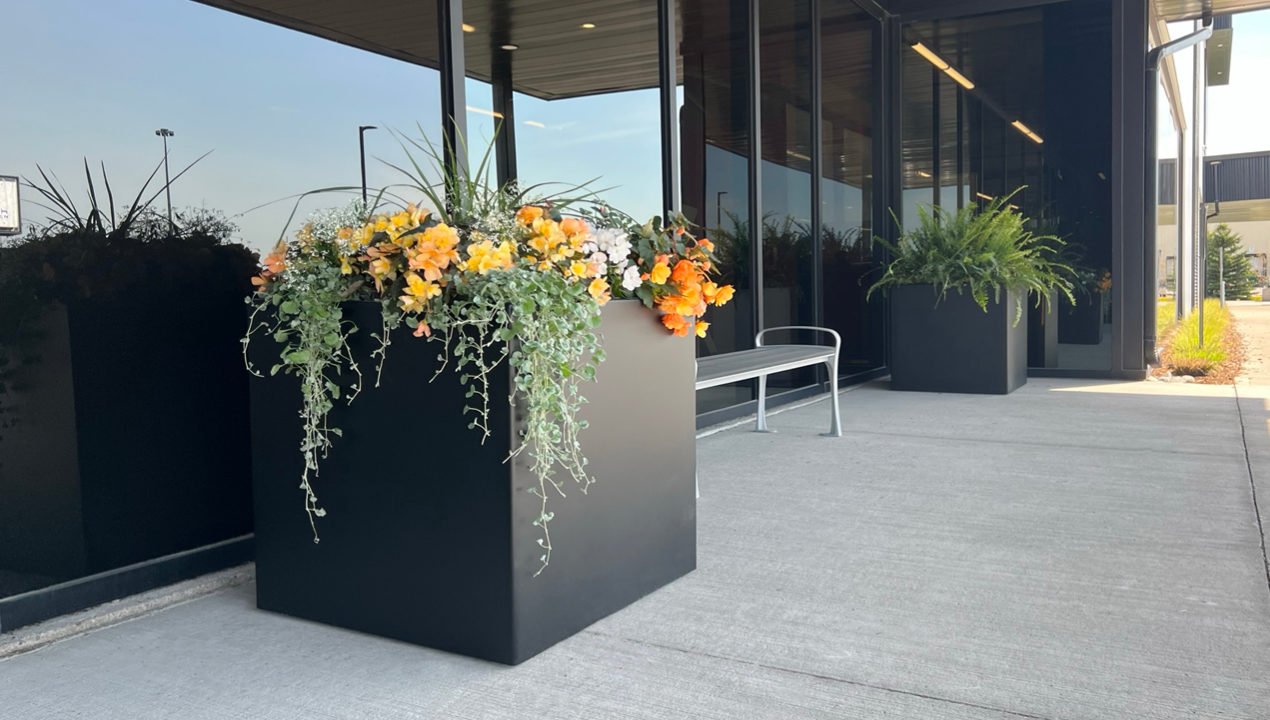 maglin_mpl-1500-00011 MPL-1500-00011 Large Square 1500 Series Planter