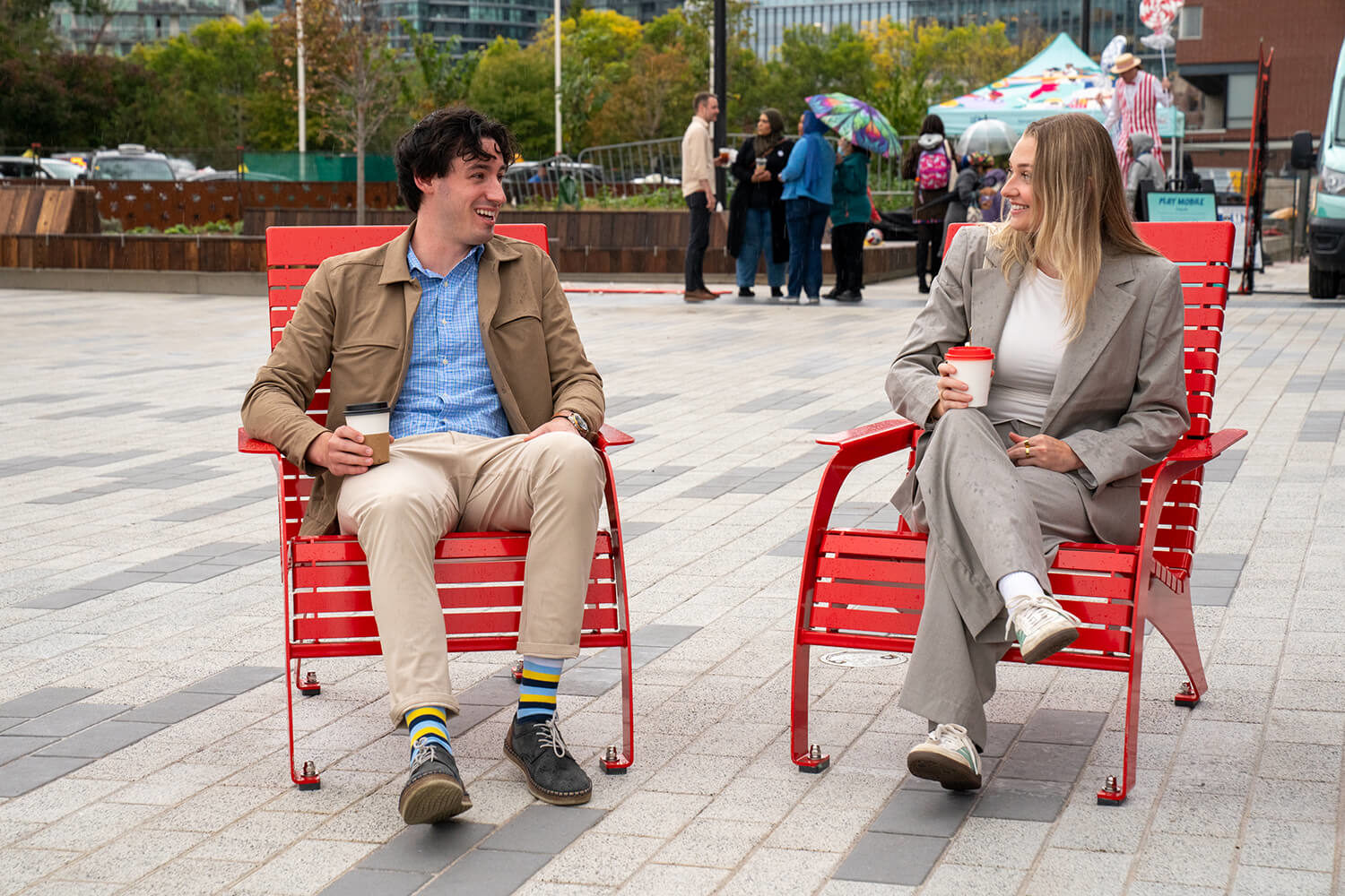 maglin_bathurst-quay_720-chairs_4 Couple sitting on Maglin's 720 Chairs on sunny day at Bathurst Quay Commons