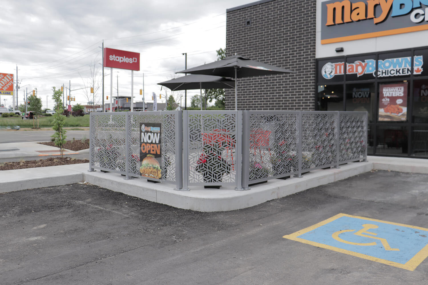 FLEXX panels create privacy on a Mary Brown's patio