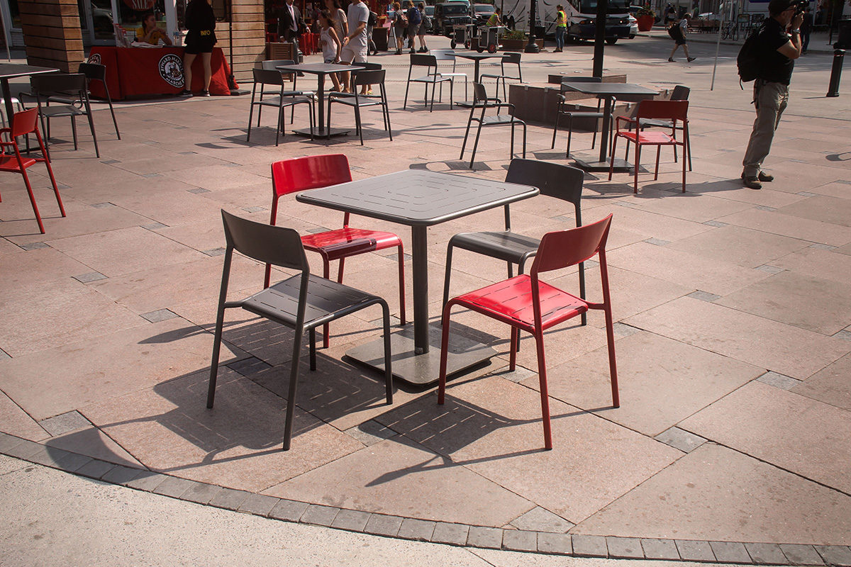 Foro tables and chairs powdercoated red and silver