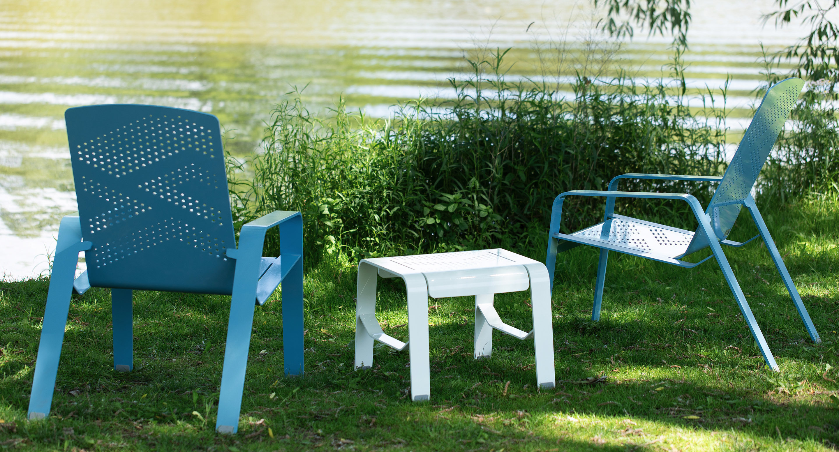 maglin_alum-lounge-chairs-1