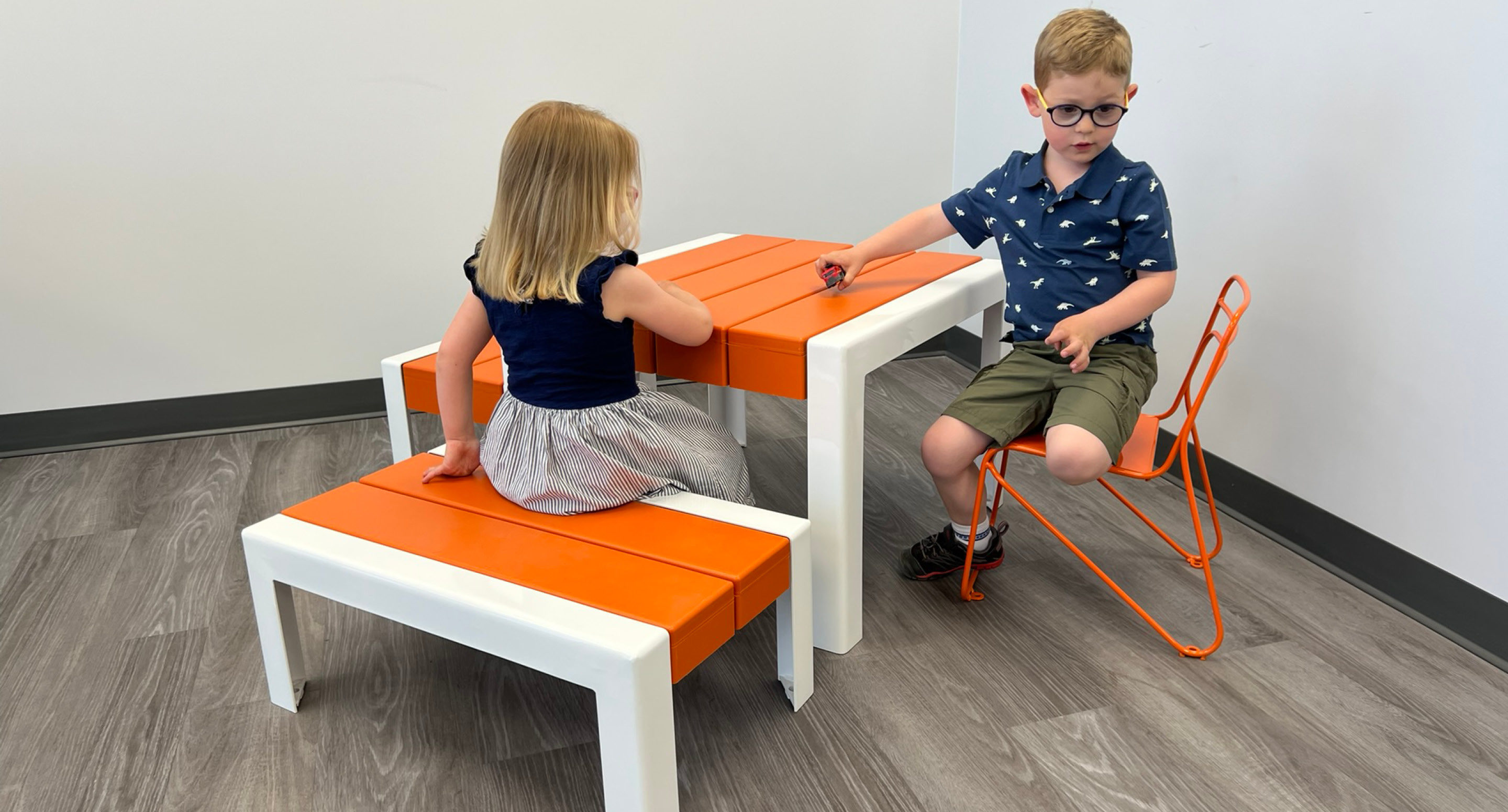 maglin_childrens-kontur-chair-2