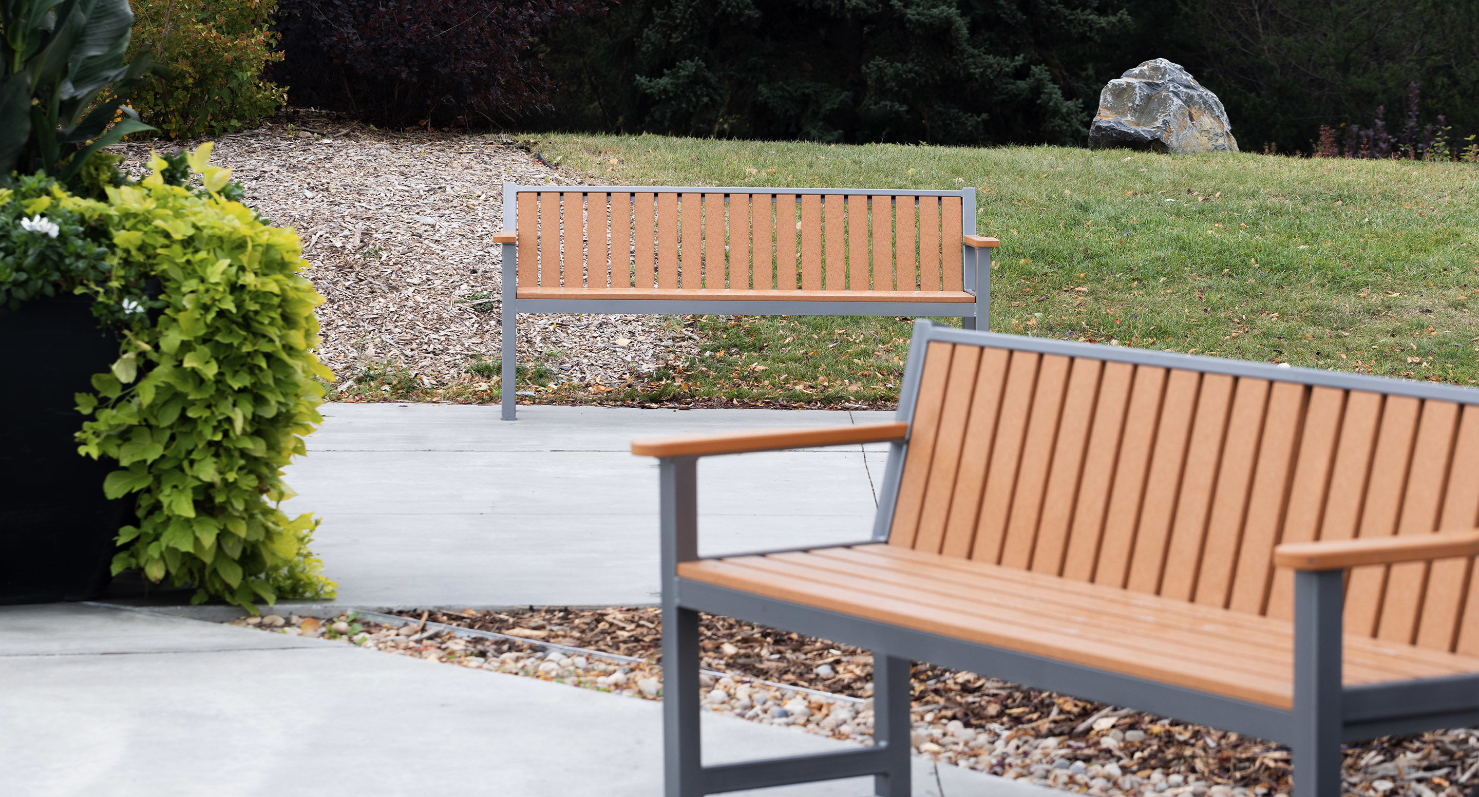 maglin_mbe-0400-backed-benches-0611