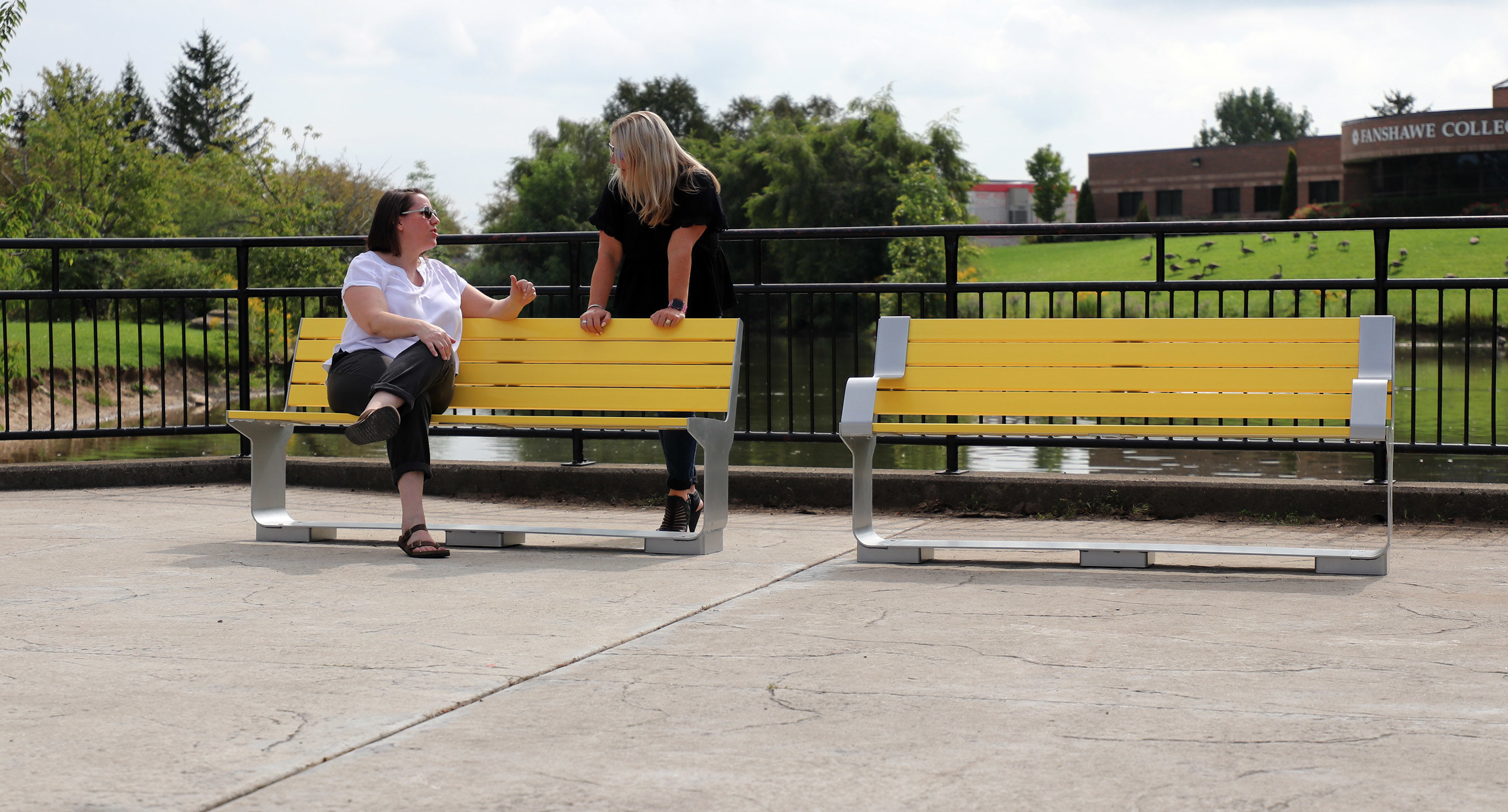 maglin_mbe-3000-backed-benches-2
