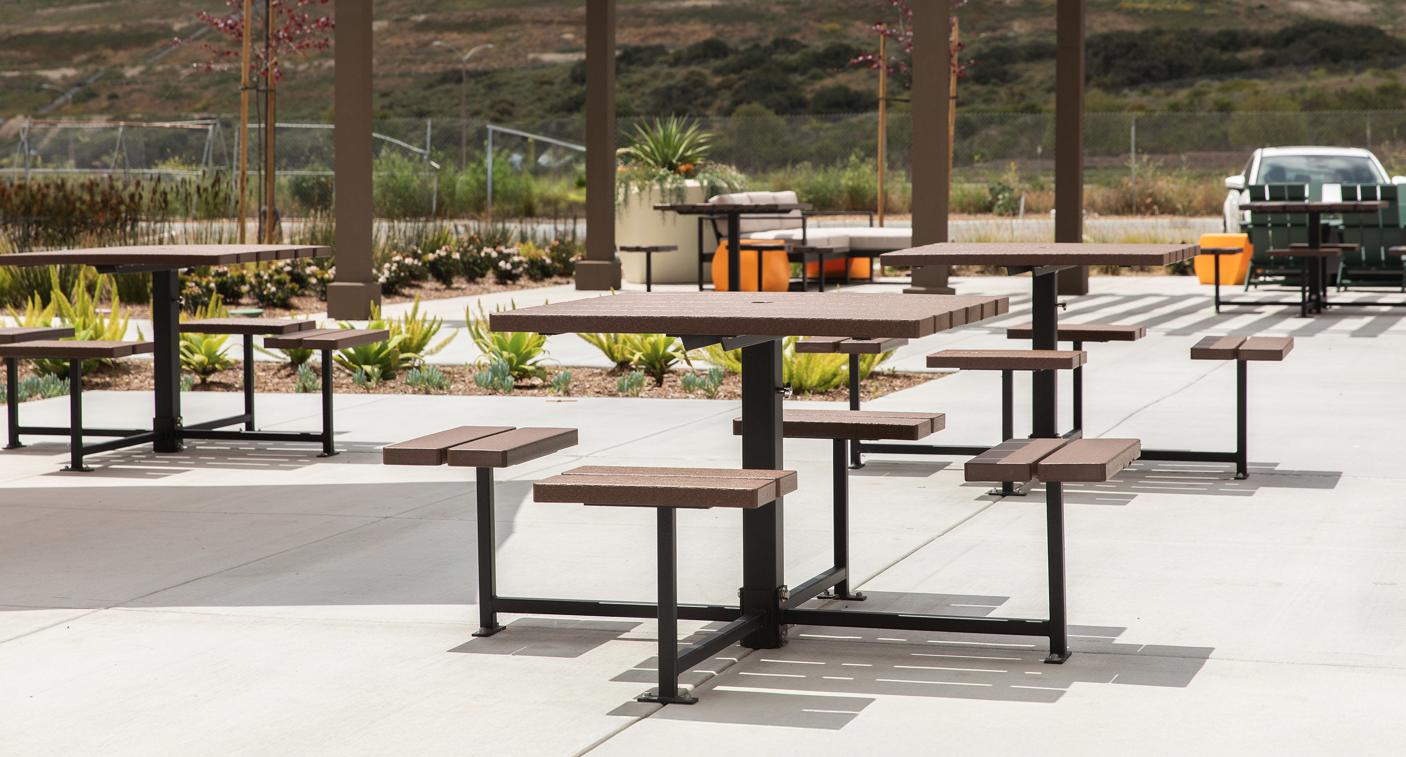 maglin_mtb-0400-cluster-seating-5