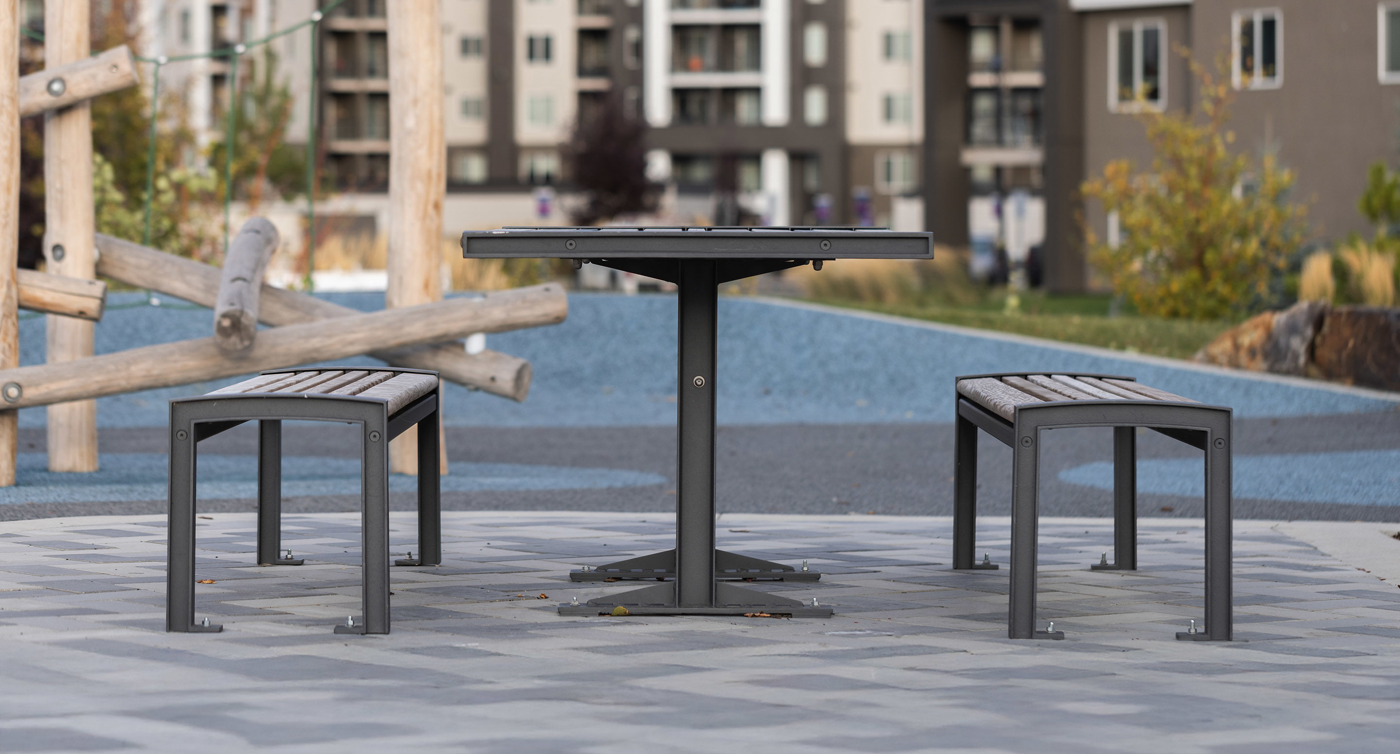 maglin_mtb-0720-cluster-seating-2