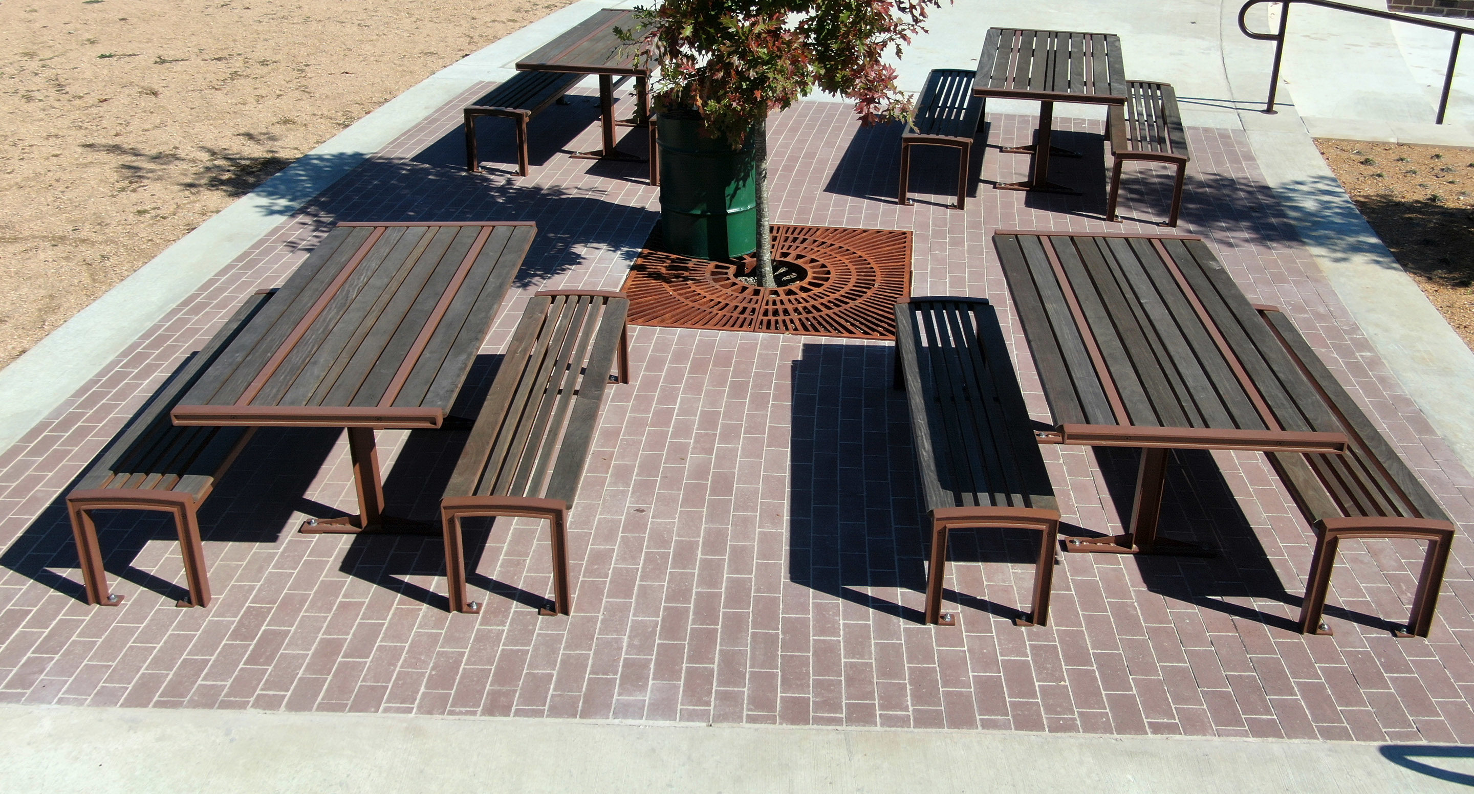 maglin_mtb-0720-cluster-seating-4