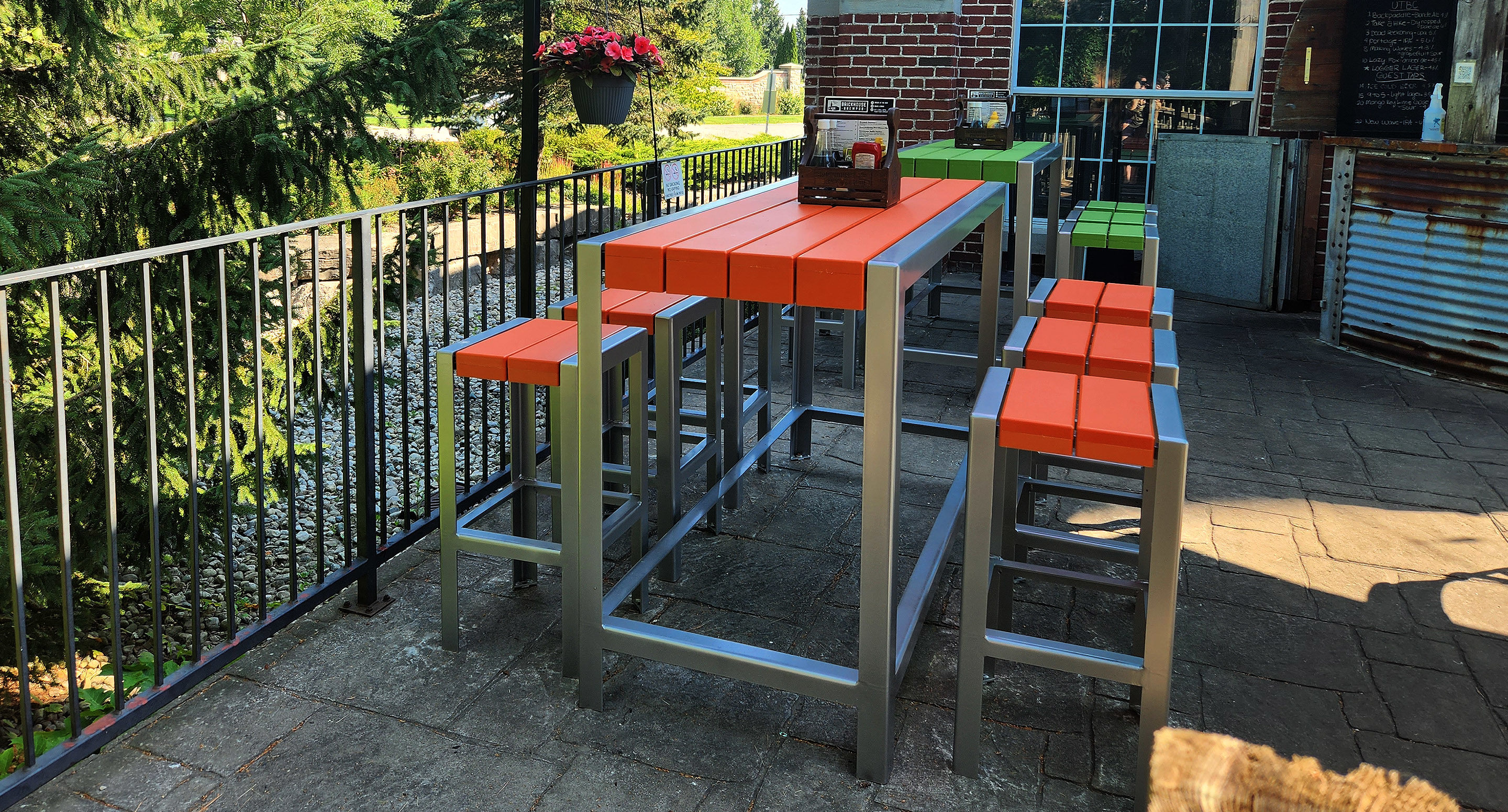 maglin_mtb-1050-bar-height-tables-3