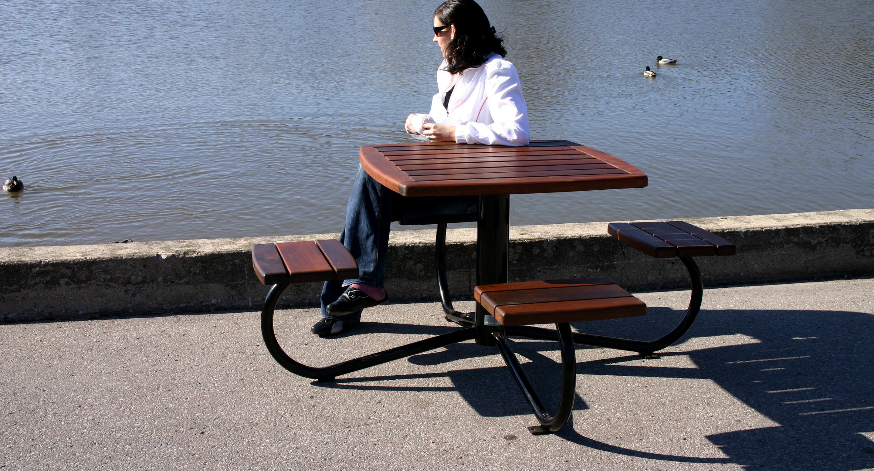maglin_mtb-1100-cluster-seating-5