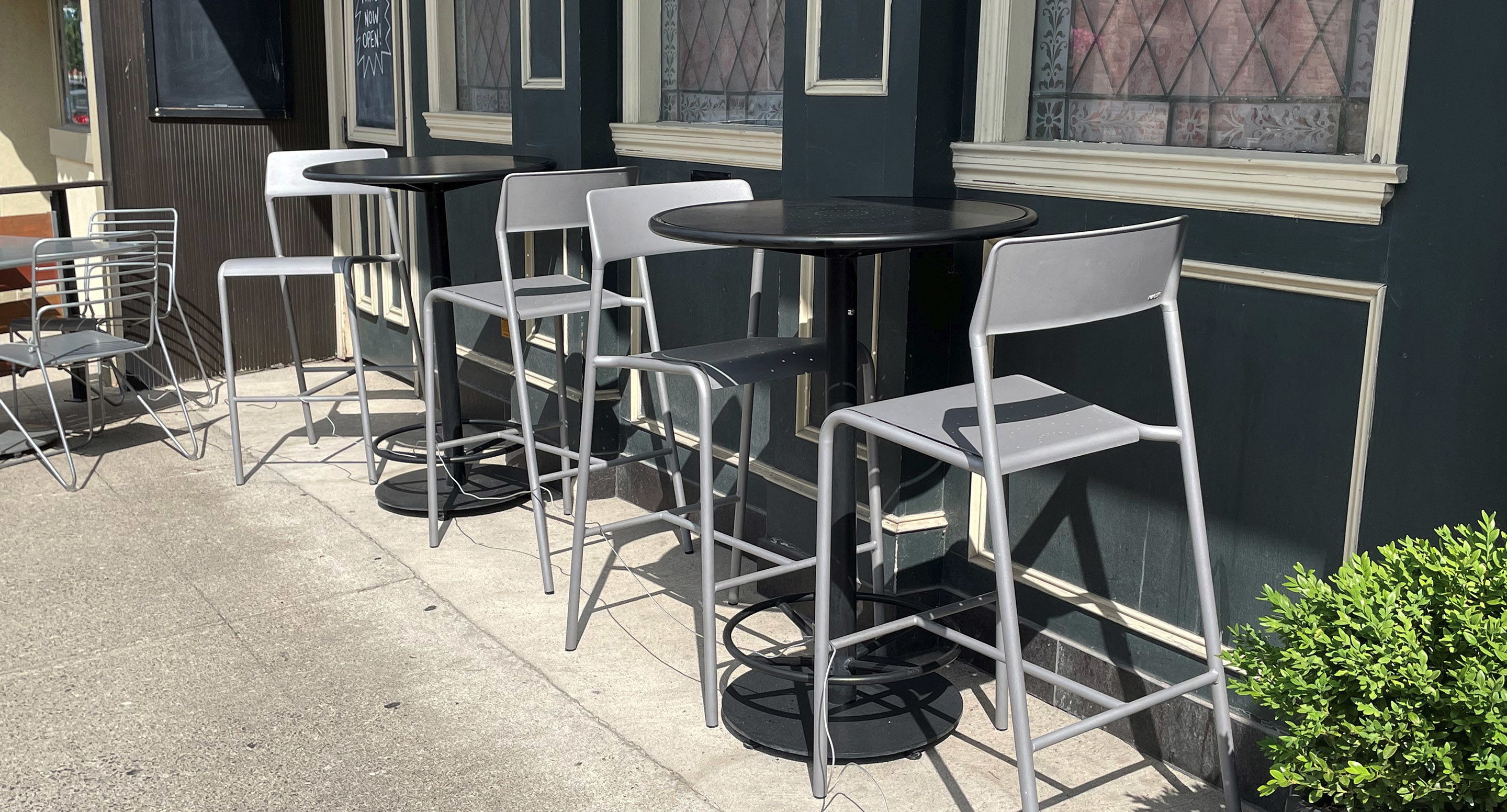 maglin_mtb-1700-foro-bar-height-tables-1