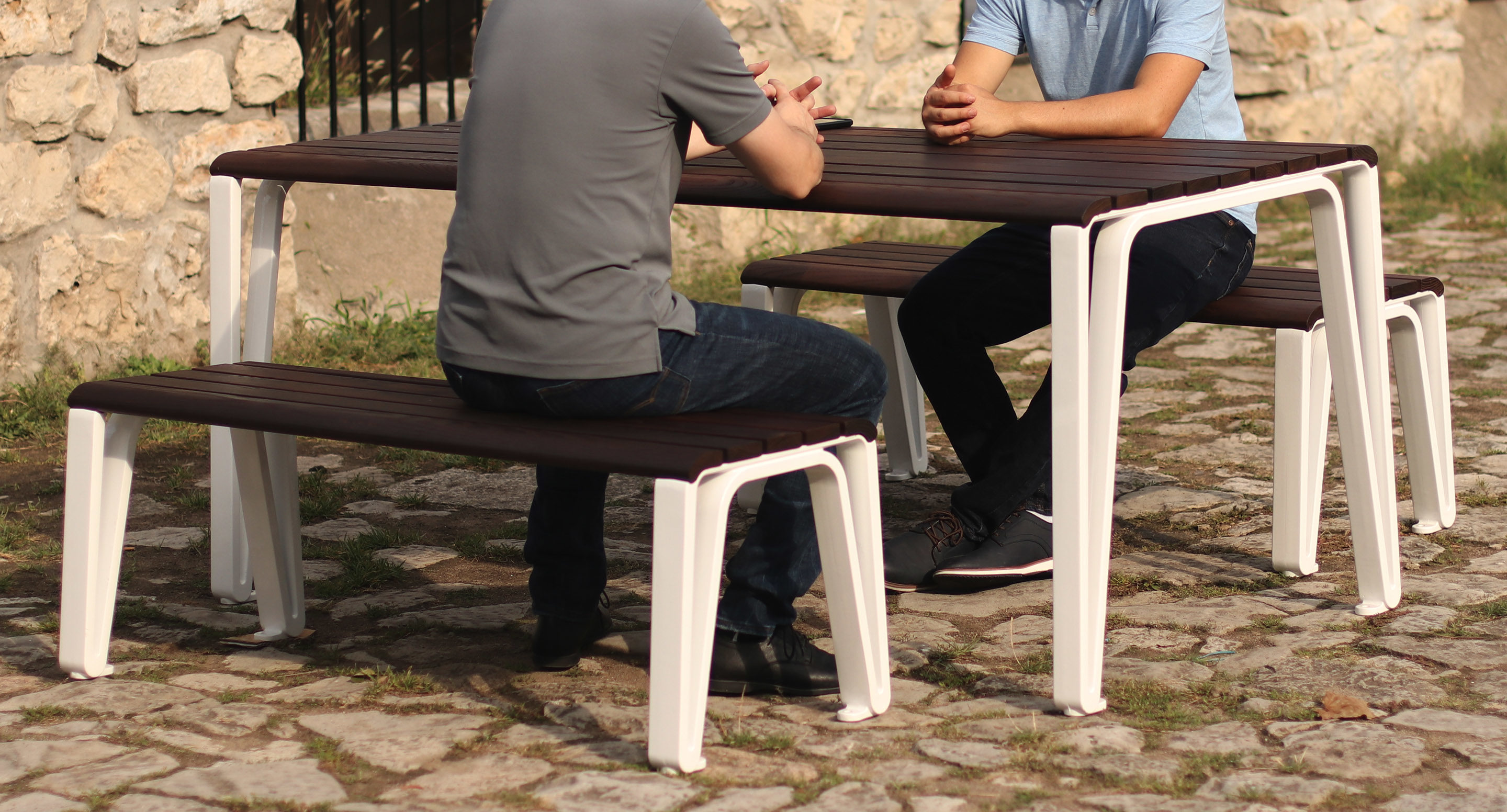 maglin_mtb-2300-iconic-tables-1