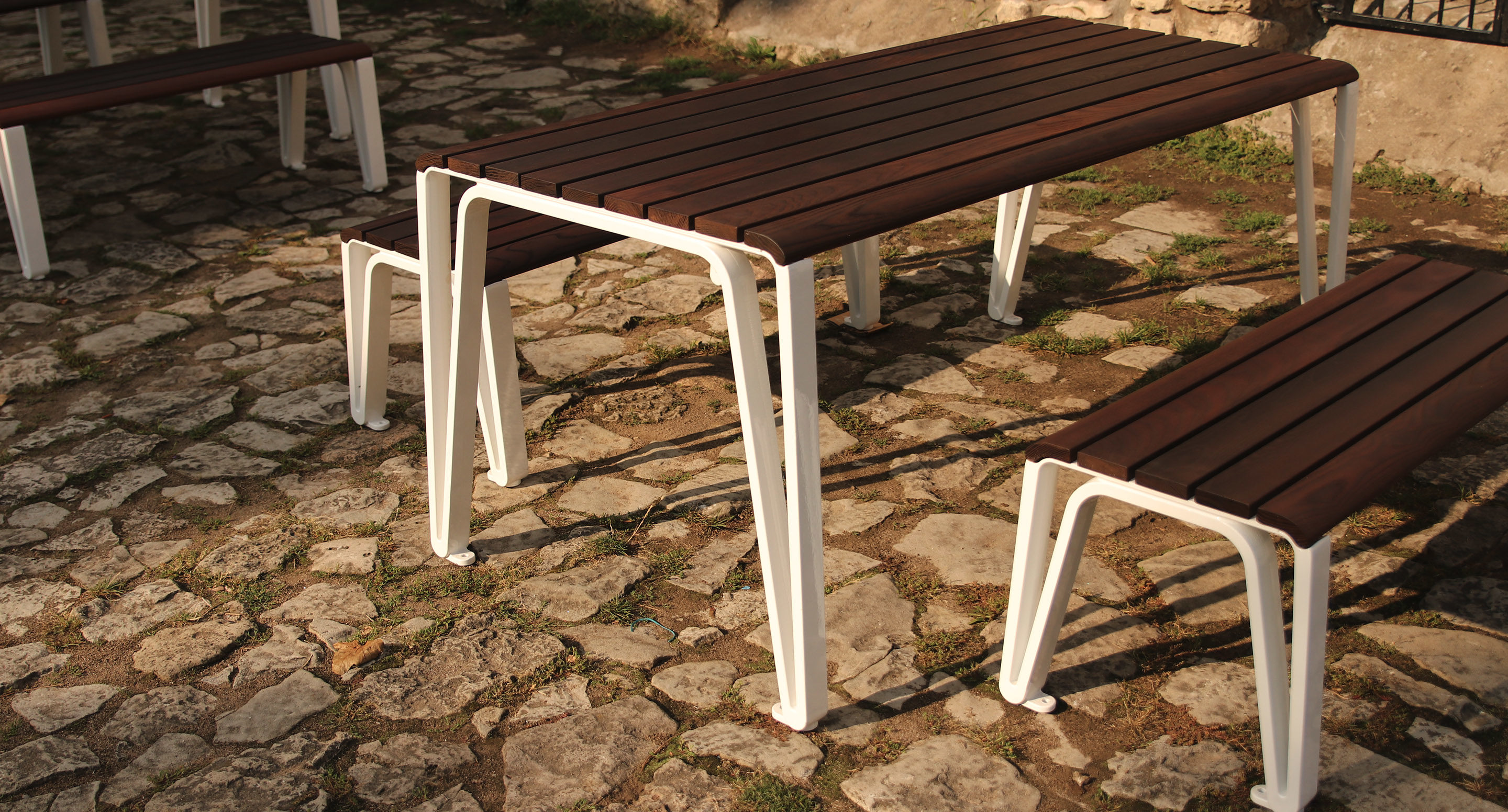 maglin_mtb-2300-iconic-tables-3