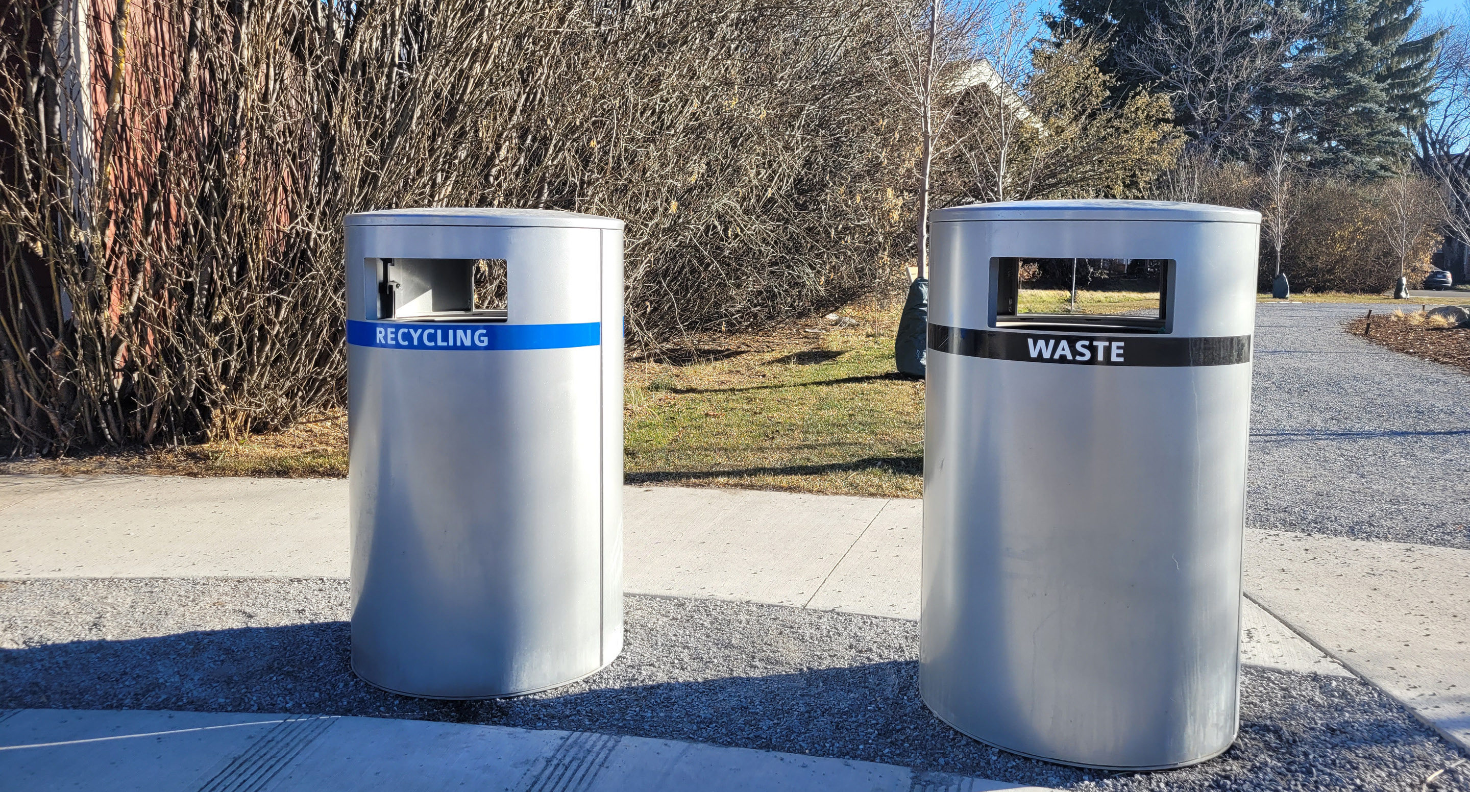 maglin_mtr-0650-trash-receptacles-1