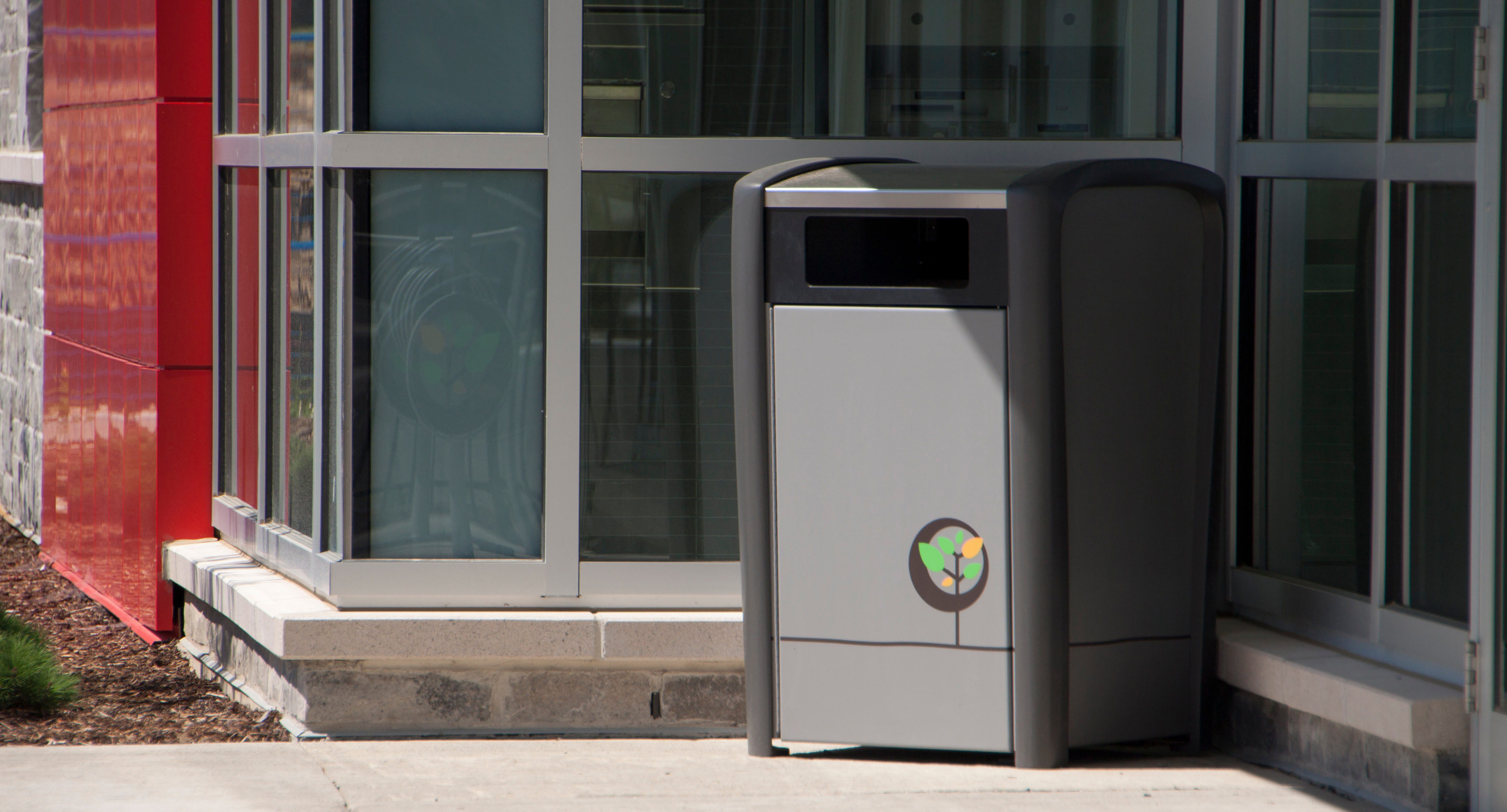 maglin_mtr-1400-trash-receptacles-3